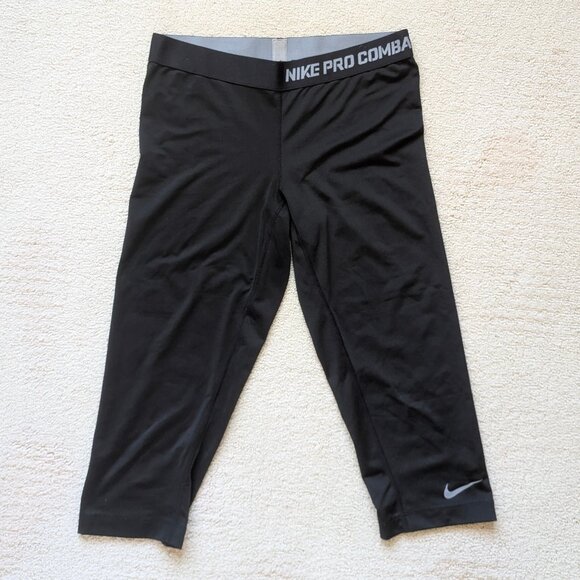 EUC Nike Pro Combat Dri-Fit Compression Crop Leggings Women's Large Black capri - Picture 1 of 11